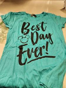 lot 43000209 image: Disney NL Best Day Ever Shirt