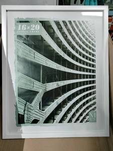 lot 1618 image: 16x20 Poster Frame White