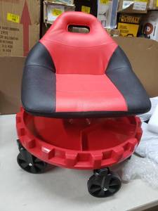 lot 2557 image: Anhui Life Art Short Rolling Shop Chair, Red