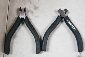 lot 8367 image: Husky Mini Pliers Set (2-Piece)