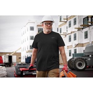 lot 1577 image: 2pk Milwaukee L Short Sleeve Men s Crew Neck Black Hybrid Work Tee Shirt
