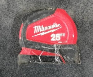 lot 3042 image: Milwaukee 25 Tape Measure Red