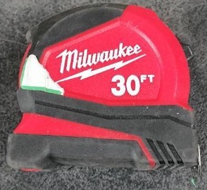 lot 3084 image: Milwaukee 30 Tape Measure Red