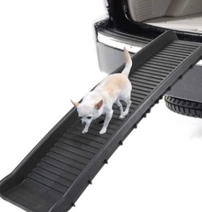 lot 2575 image: 15x60 Plastic Pet Ramp