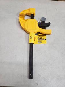 lot 2925 image: DEWALT Bar ClampSpreader 3-34 12 Capacity DWHT83185
