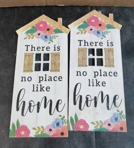 lot 3485 image: 15 Decorative Welcome Sign 2 Pack
