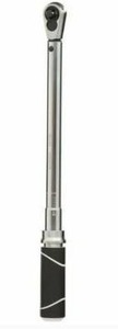 lot 2830 image: Husky Drive Click Torque Wrench .5 Inch Oil Resistance Elastomeric Handle H3DTWA