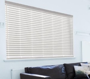 lot 1942 image: 70L Cordless Faux Wood Blinds White