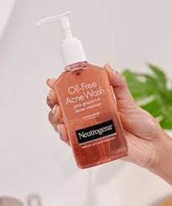 lot 5293 image: 2 Pack Of Neutrogena Face & Body Wash