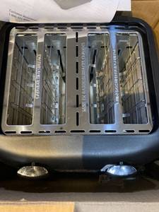 lot 37083 image: MAIN STAYS TOASTER 4 SLICE