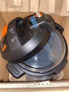 lot 37107 image: INSTANT POT EASY PRESSURE AND SLOW COOKER