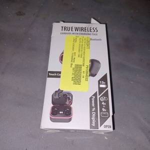 lot 37125 image: TRUE WIRELESS EARBUDS W CHARGING CASE , BLACK