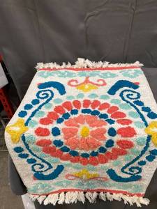 lot 37247 image: Multicolored Bath Rug