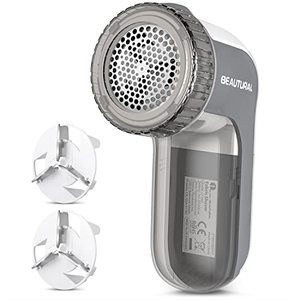 lot 1040 image: BEAUTURAL Fabric Shaver and Lint Remover, Sweater Defuzzer with 2-Speeds, 2 Replaceable Stainless Steel Blades, Battery Operated, Remove Clothes Fuzz, Lint Balls, Pills, Bobbles Retail $12.88