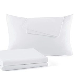 lot 9305 image: Bedsure Cotton Standard Pillow Protectors with Zipper 4 Pack - Zippered Cooling Pillow Case Protector Set of 4 Pillow Case Cover (20x26)