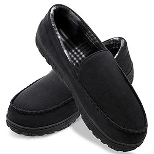 lot 9338 image: shoeslocker Mens Slippers Size 10 Black