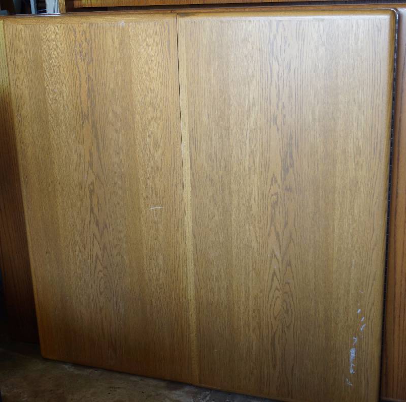 lot 2397 image: Heavy Wall Hanging Dry Erase Bulletin Board with Pull Down Projector Screen
