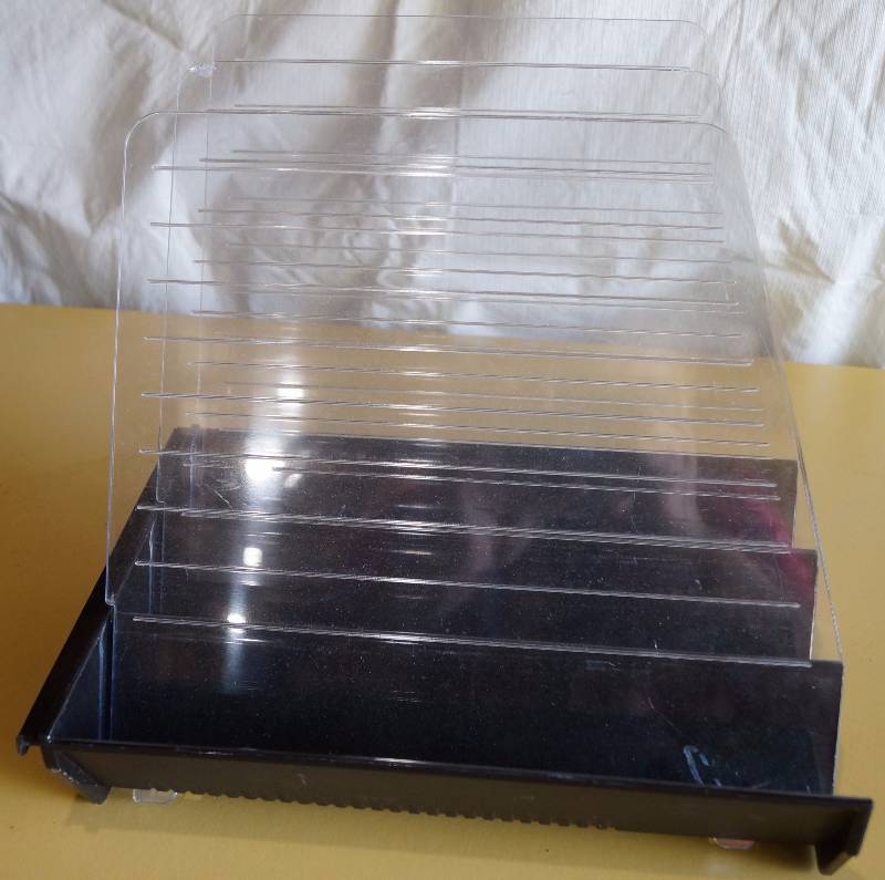 lot 2399 image: Desk Top File Organizer