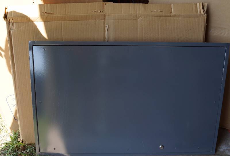 lot 2414 image: Panel Access Door Flush Mount Locking - with box-new KARP M# DSC-214M 32 x 22