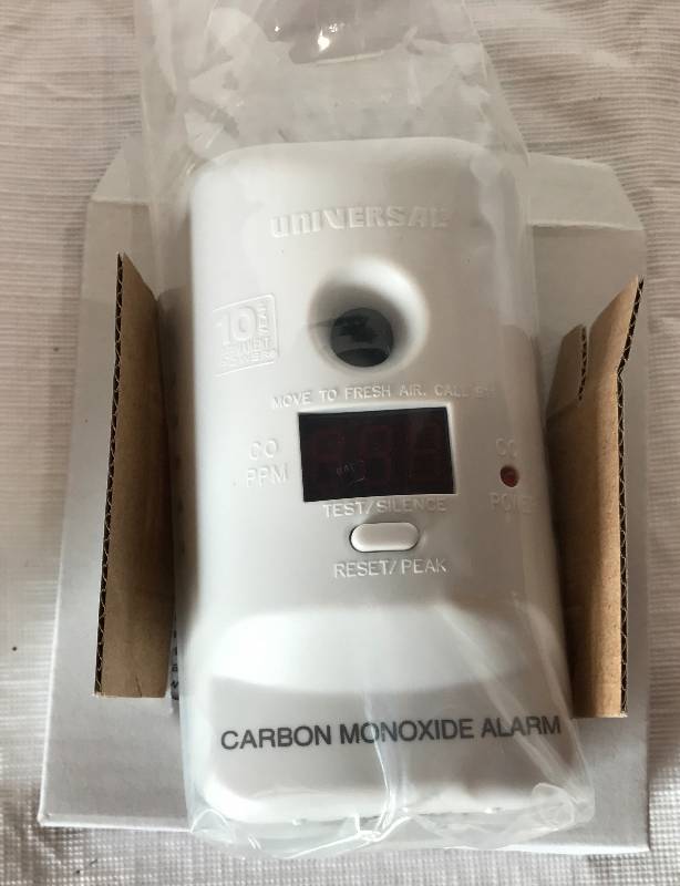 lot 2308 image: Lot of 3 - Universal Carbon Monoxide Alarm with Smart Alarm Technology
