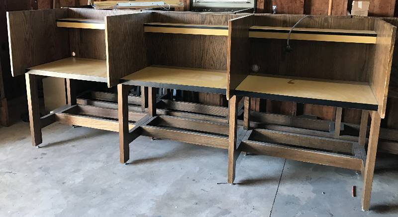 lot 2313 image: 3 Station Computer Work Station  - Nice Piece of Furniture