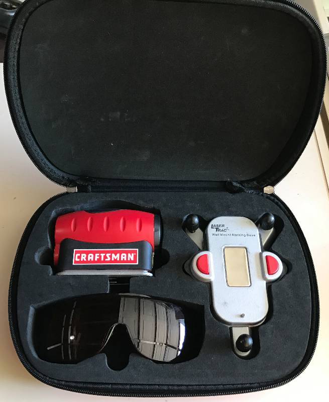 lot 2318 image: Craftsman Laser Trac Level With Carrying Case