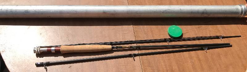 lot 2341 image: White River Classic FISHING POLE in Aluminum Carry Case - Look Here Super Find