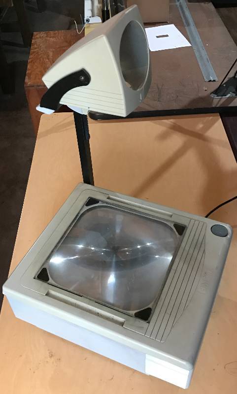 lot 2003 image: Overhead projector 3M - over head transparency Model1700BJV - WORKS see photo