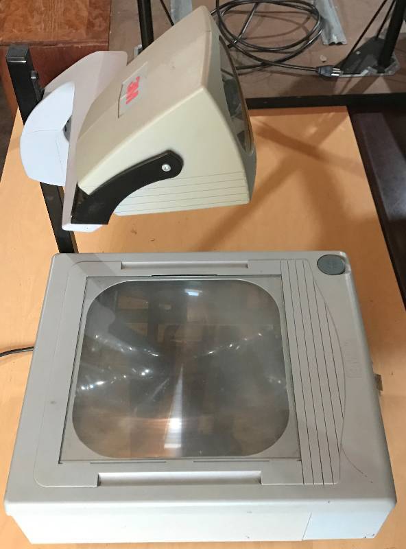 lot 2006 image: Overhead projector 3M - over head transparency Model1700BJV - WORKS see photo