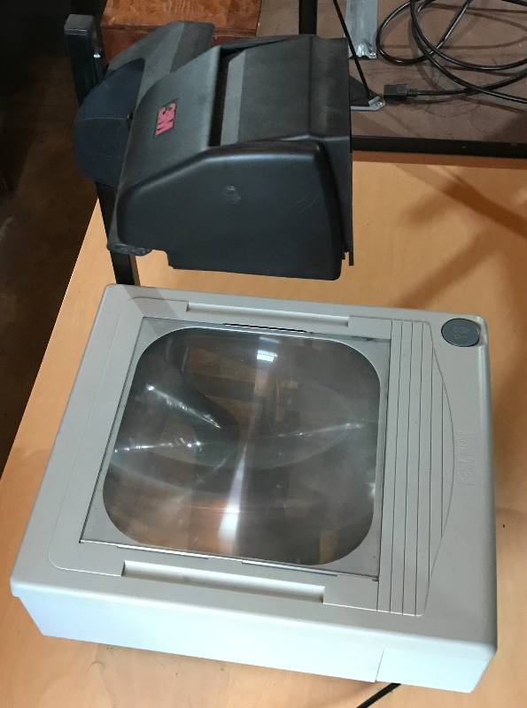 lot 2007 image: Overhead projector 3M - over head transparency Model 1700 CJI - WORKS see photo