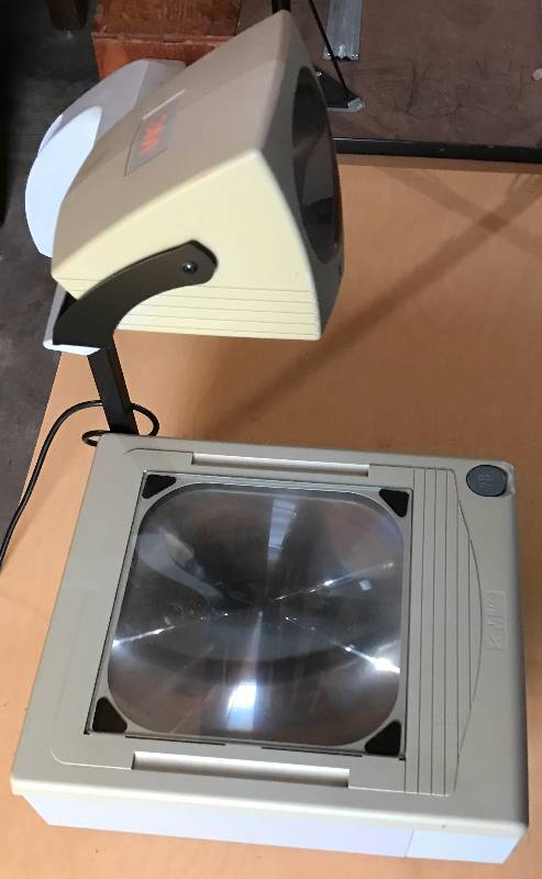 lot 2011 image: 1720 3M Overhead Projector M#1700BJV  WORKS 