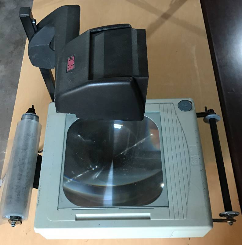 lot 2017 image: Overhead projector 3M 1700 - over head transparency Model 1700 CJI