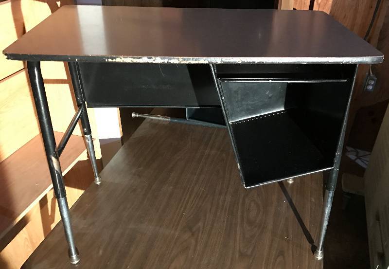 lot 2029 image: Student Desk