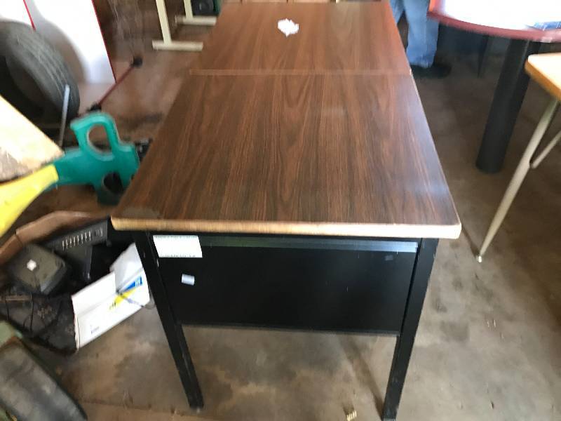 lot 2283 image: Smith System Commercial Deck with Hidden Adjustable Lectern Top