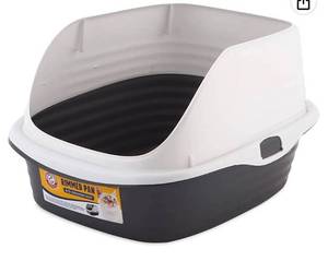 lot 60489 image: Arm & Hammer Cat Litter Box with High Sides