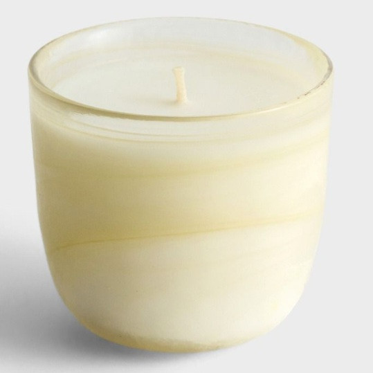 lot 400052 image: Dream - Giving Candle - Chamomile and Shea Butter 7 ounce Glass Soy Candle Retail $25.99