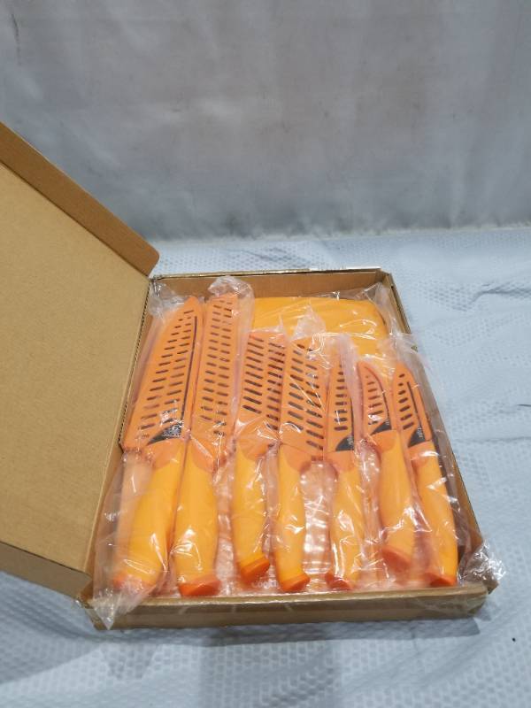lot 400105 image: Retail - $36.25 Cooking Light 7-Piece Cutlery Set w Sheaths
