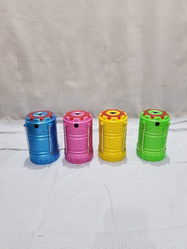 lot 400109 image: Retail - $31.50 SecureBrite S4 Pop-Up Lanterns w Flashlight