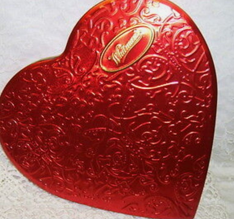 lot 800085 image: ASSORTED FINE CHOCOLATES, ASSORTED