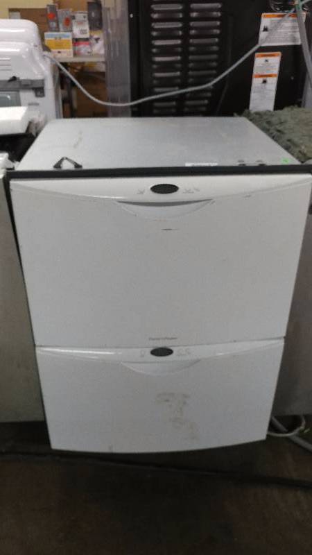 lot 7014 image: Fisher&Paykel 2 Drawer Automatic Dishwasher