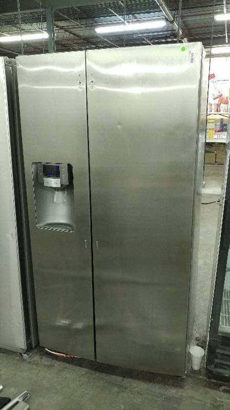 lot 7025 image: Samsung Household Stainless Front Refrigerator