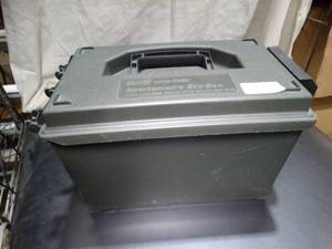 lot 23010 image: Sportsman Dry Box  With Gun Cleaning Supplies