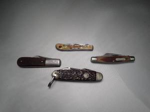 lot 23048 image: Lot of 4 Vintage Pocket Knifes  1 is Mother of Pearl w Ad