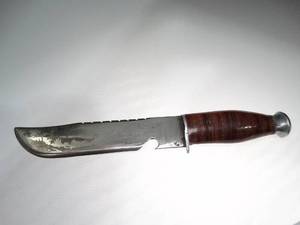 lot 23060 image: Hand Etched Bowie Knife from Mexico