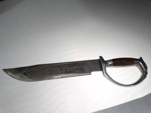 lot 23063 image: Hand Etched Knife w 9 Blade from Mexico