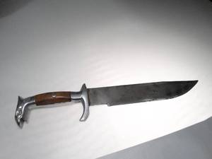 lot 23064 image: Hand Etched Knife w 8 Blade from Mexico