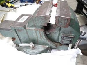 lot 23070 image: Quality - Heavy  5 Vise