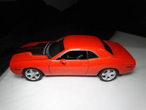 lot 23164 image: 116 Scale DCC  2007 Die-Cast Promotions  Orange Challenger w Hemi  wo Box