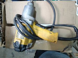 lot 23165 image: Dewalt DW290 12 Impact 120v