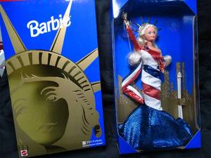 lot 23177 image: 1995 Statue of Liberty Barbie  F.A.O. Schwarz 5th Ave  Unopened Box  Collectable